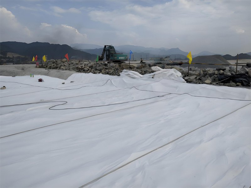 Polyester Non Woven Geotextile Fabric 800g m2 for Landfills Soil Separation