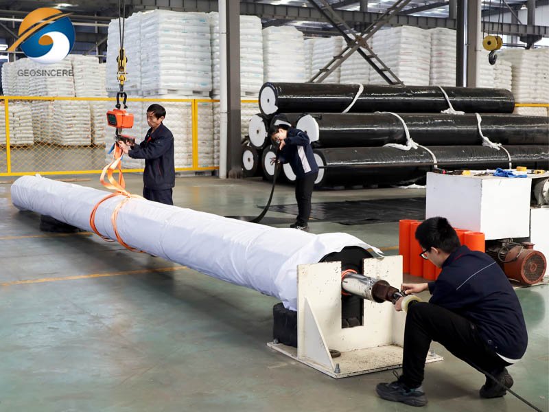 Geomembrana 1mm GEOSINCERE Factory Direct Geomembrane Roll Packaging Geomembrana 1mm GEOSINCERE Factory Direct Geomembrane Roll Packaging